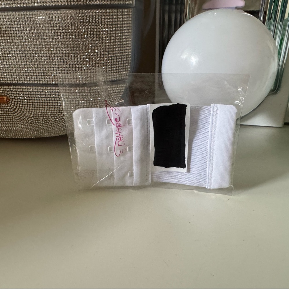 3/$15 Elastic Back Bra Band Extender 3 X 3 Hook and Eye White - Picture 3 of 4